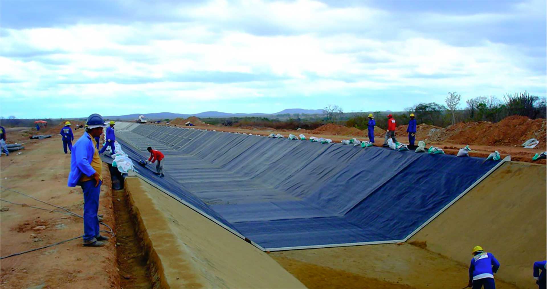 O Escudo Invisível do Solo: A Importância Crucial dos Geossintéticos na Proteção Ambiental e em Projetos de Engenharia